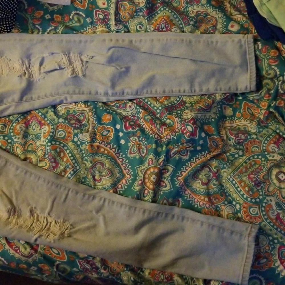 Jeans - Picture 2 of 4